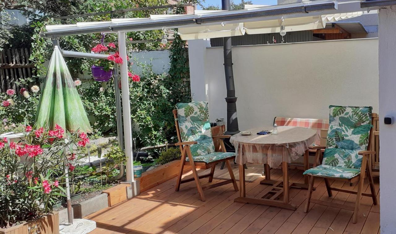 Ferienwohnung Zum Rotem Karpfen Erfurt Exteriör bild